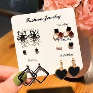 6 pieces earring set Monday to Saturday